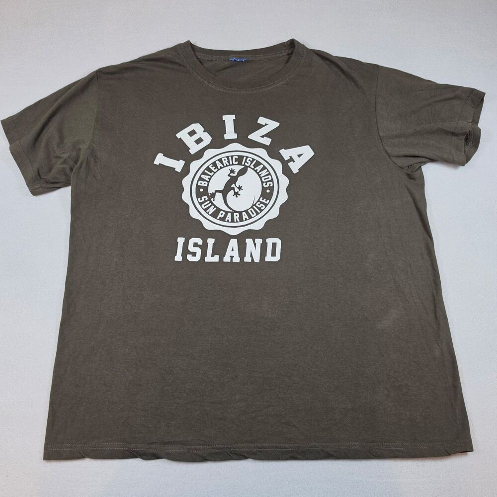 Ibiza Island Graphic T-Shirt Size Medium – Brown